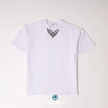 بلوزة نص كم نص اوفر سايز ابيض مطبوع